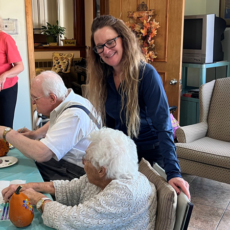 C&N Employee Tina King Volunteering